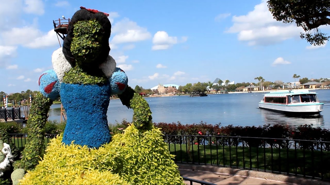 flower quilt panel Epcot Flower and Garden Festival 2013 Preview - Topiaries Including Snow White, Cinderella, Pooh