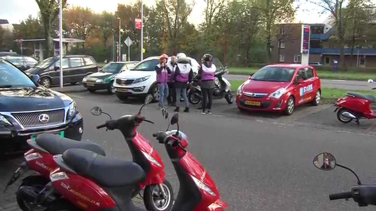 Scooterrijles informatie - Rijschool Sterk rijopleidingen