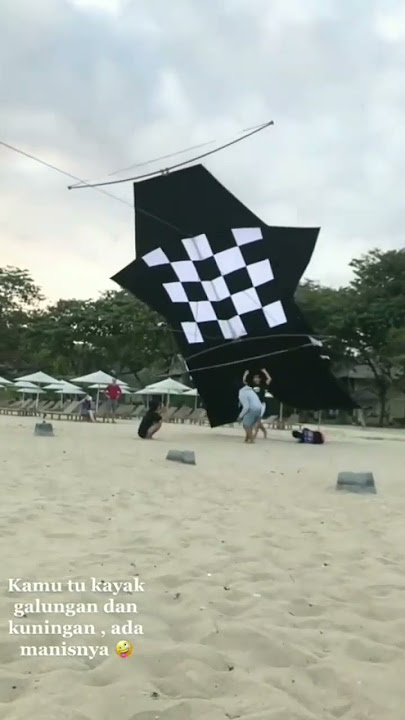 layangan bebean sanur big size  terbang