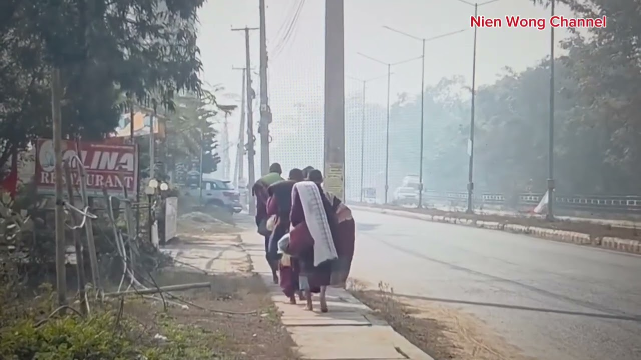 Sư minh tuệ bộ Hành khất Thực Buổi sáng ở Nepal, Ngày 16/26