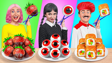 Wednesday vs Oma Koken Uitdaging | Wie wint de Kookoorlog Multi DO Challenge
