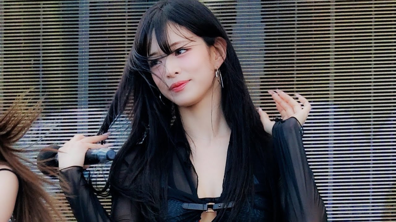 [4K] 240727 프로미스나인 이채영 'Feel Good (Secret Code)' 직캠 (fromis_9 Lee CHAEYOUNG FanCam)