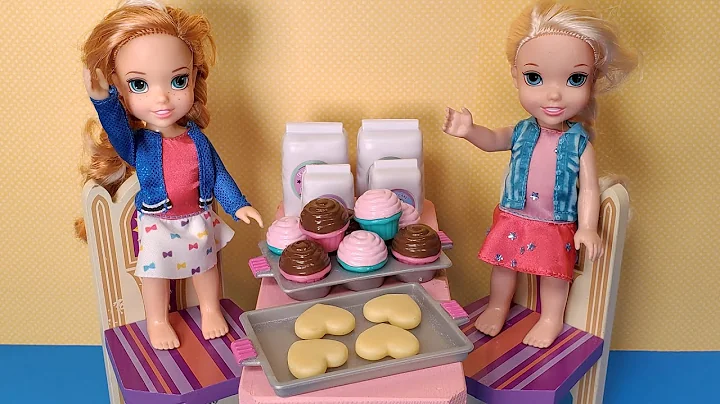 Baking for Elsa! Anna & Elsa toddlers - sweet treats