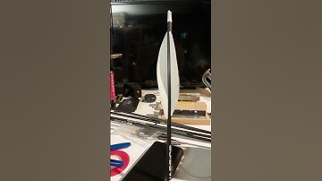 fletching up some arrows! banana cut trueflight feathers #traditionalarchery #goldtiparrows