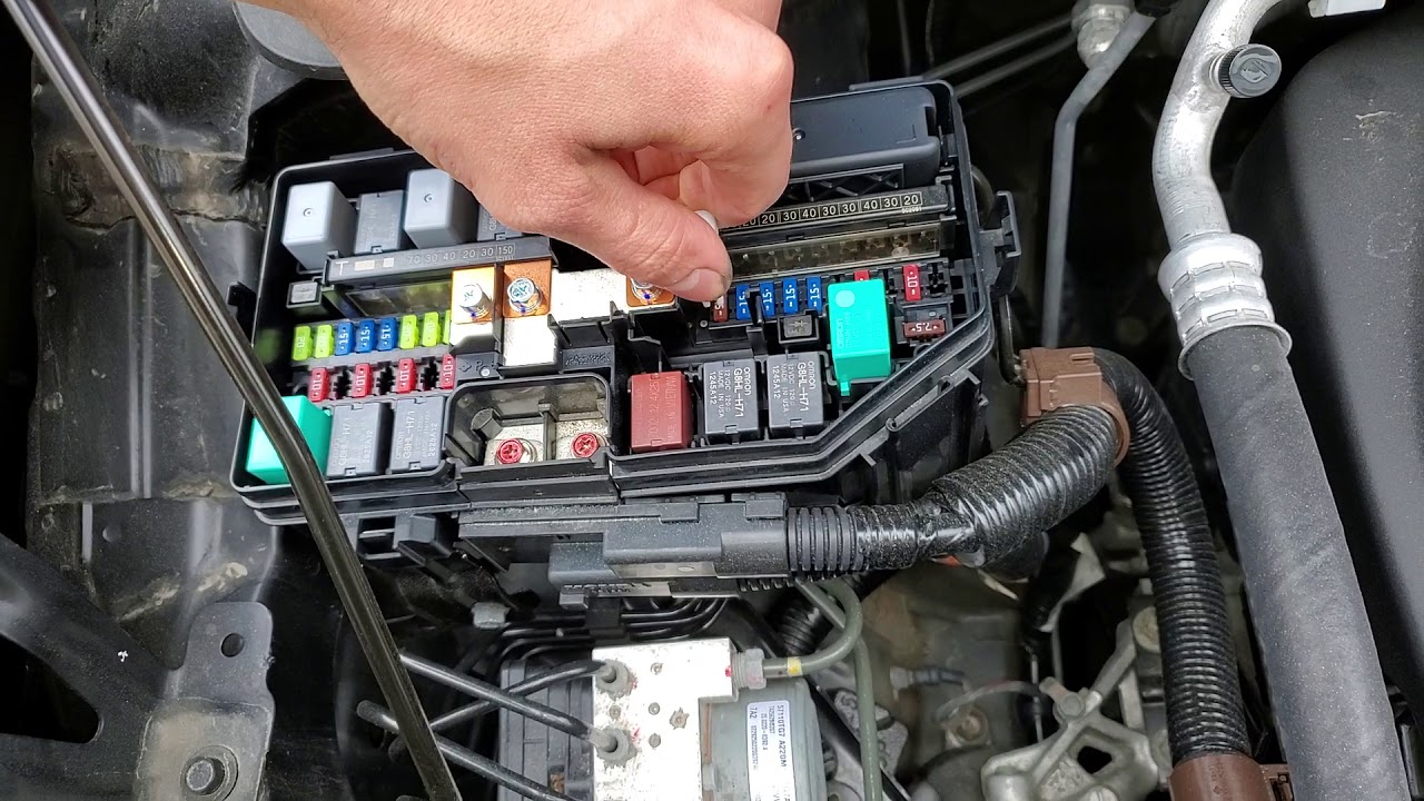 2016 Honda Pilot AC Relay & AC Fuse - YouTube