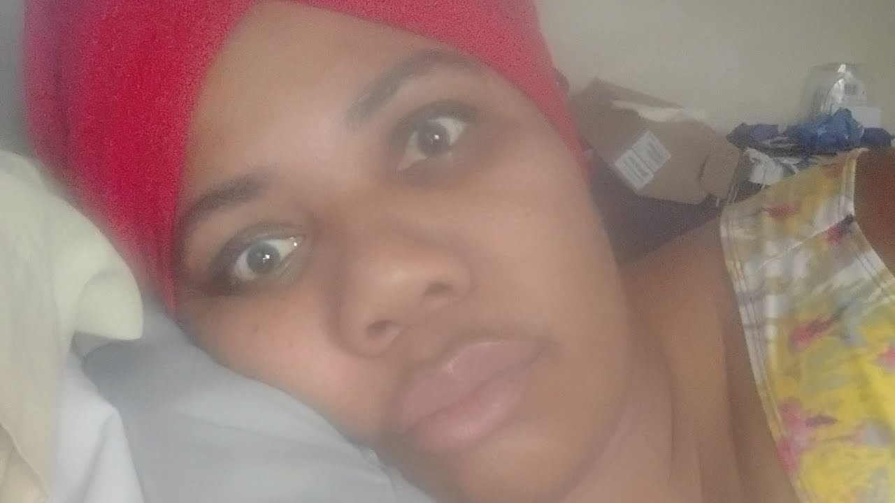 Watch A Big Black Woman Independently Change her bed 🛏️