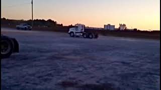 Freightliner Day-cab Burnout #freightliner #semitruck #diesel #performance