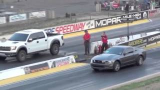 Drag Reysing Ford Mustang Gt I Ford Raptor Drag Race Ford M Xstan G Gt