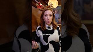 How does he do it? 🎅🎁 #christmas #santa #physics