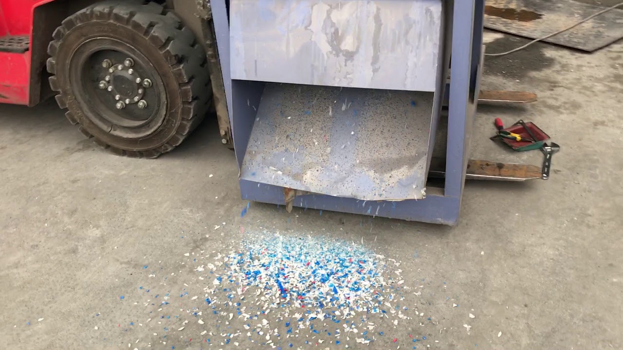 JINHENGLI PLASTIC CRUSHER PC 5065 crush big chemical tank(WhatsApp 0086 13675873065)