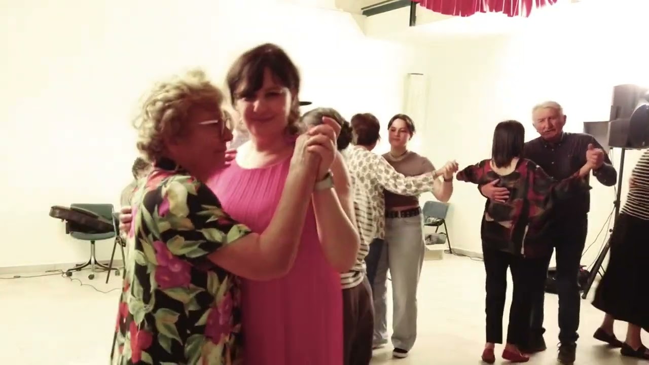 A Casanova Staffora si balla con la musica della Cornamusa Piffero e Fisarmonica