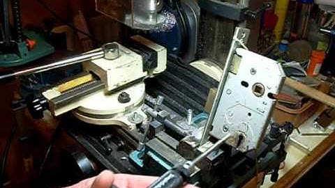 2 in 1 tool by Simple Solutions