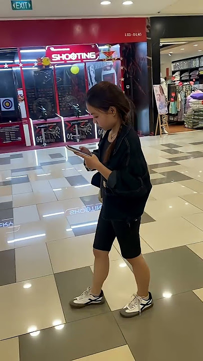 Download lagu Look a little girl in Vivo shopping mall, Saigon City #shorts #littlegirl #shoppingmall #travel