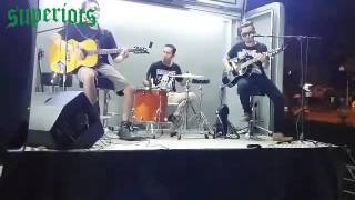 Superiots live accoustic