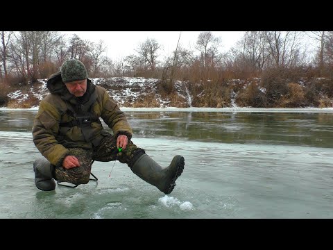 Видео: Рыбалка на речке 21 декабря 2023 . Оттепель продолжается.