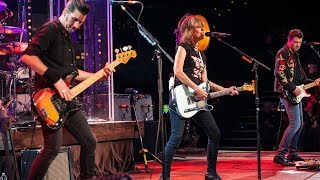 Austin City Limits Web Exclusive: The Pretenders "Talk of the Town" chords