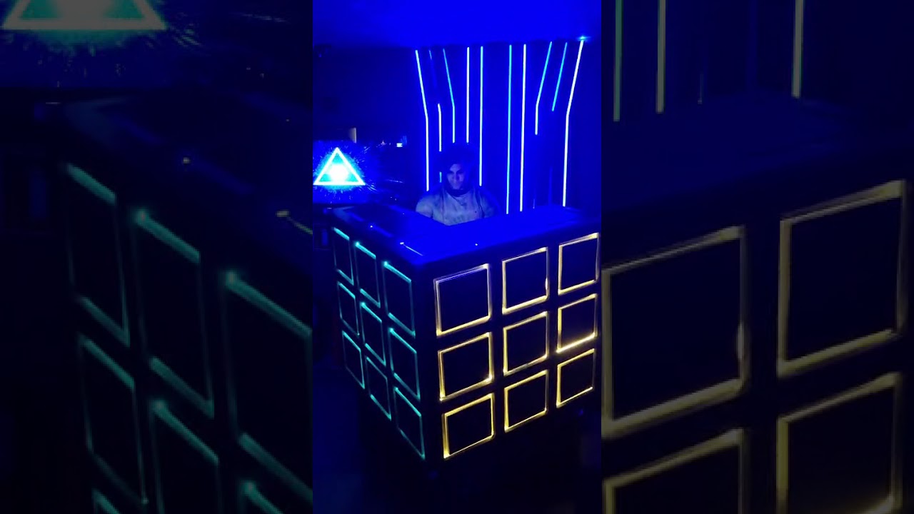 Djpoledancer no Dédalos bar na República São Paulo plays backstreet Boys remix Afrodite 