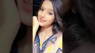 Mai Duniya Bhar Ki Taareefin