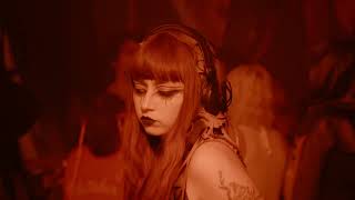 Dark Synthwave Mix in a Brooklyn Warehouse | Tinzo