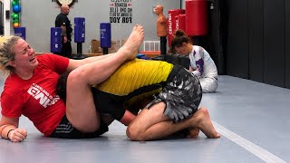 Girl vs Boy Grappling – What Happened Next Changed the Entire Match😱💪🏻#wwe #jiujitsu #grappling #mma