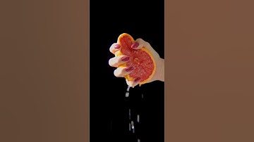 Squeezing grapefruit #short #shorts #fruits lover