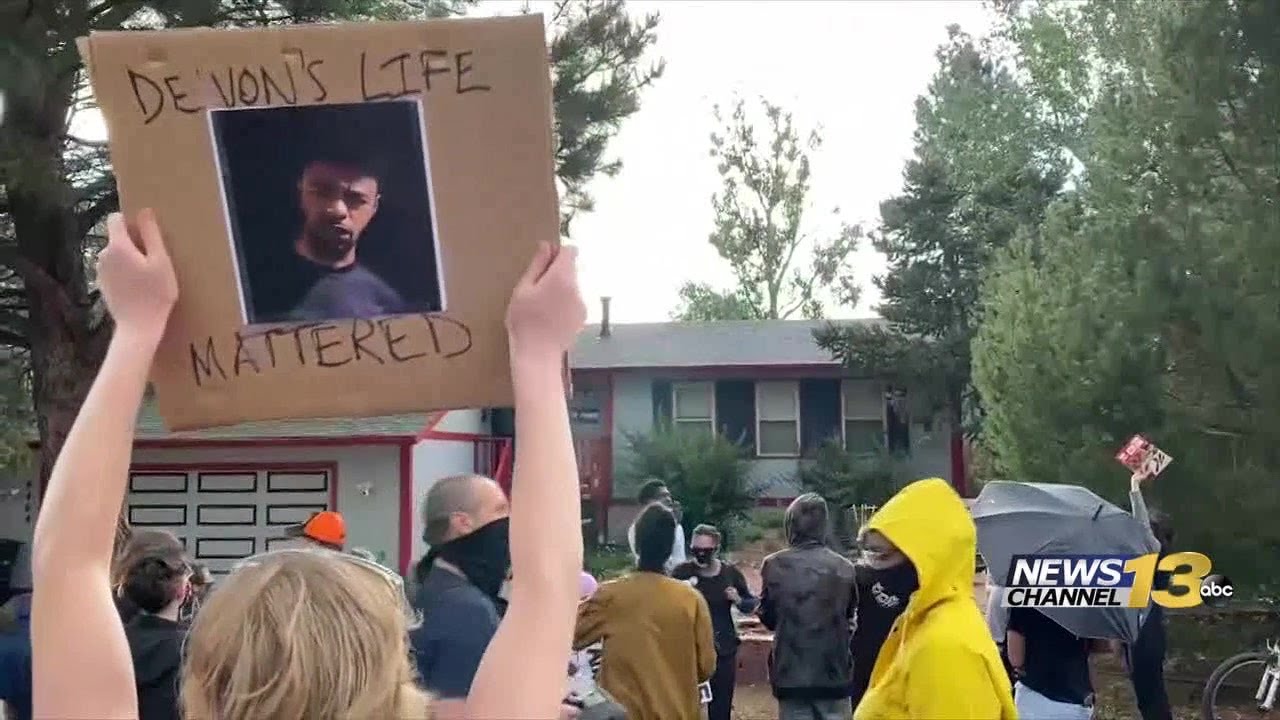 Neighbors react to DeVon Bailey protest in their neighborhood