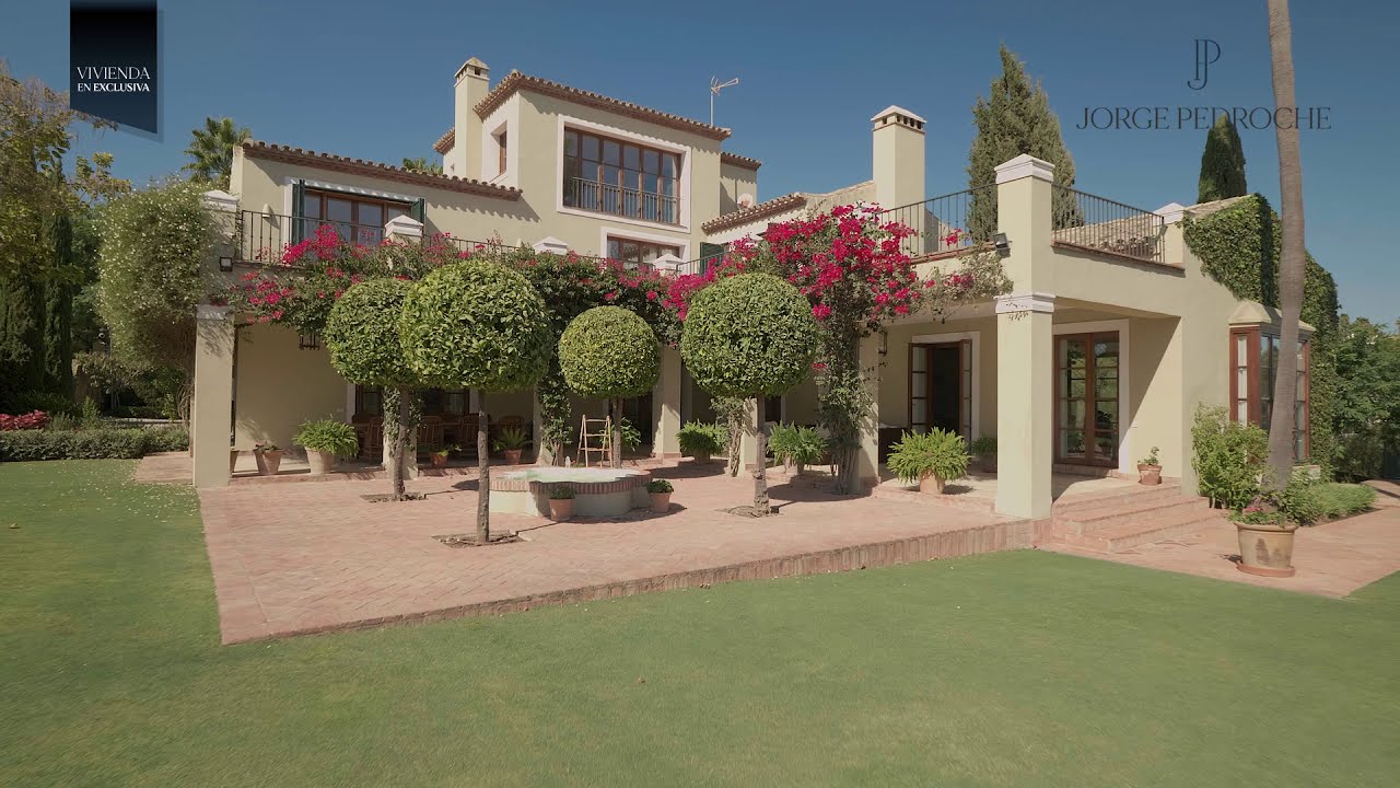 NEW LISTING Villa en venta en exclusiva en Valderrama (Sotogrande)