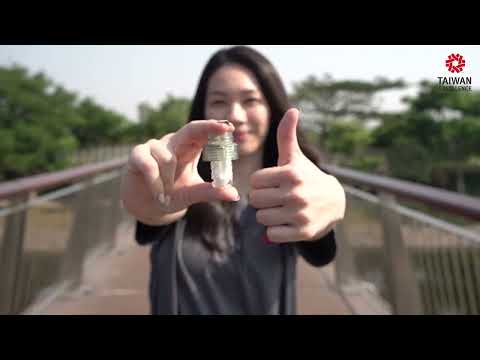 Unboxing Mbranfiltra, Filter Air Portable Seukuran Jempol Ini Bisa Bersihkan Air Kotor untuk Diminum