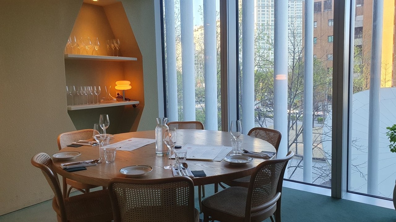 Open Window | Quiet Reading Afternoon — Soft Café Jazz for Focus