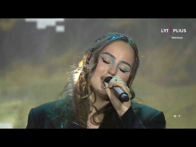 Agnė Buškevičiūtė - Solace (Live at LT Game Awards 2023) @LZKAlt @LRTinklas
