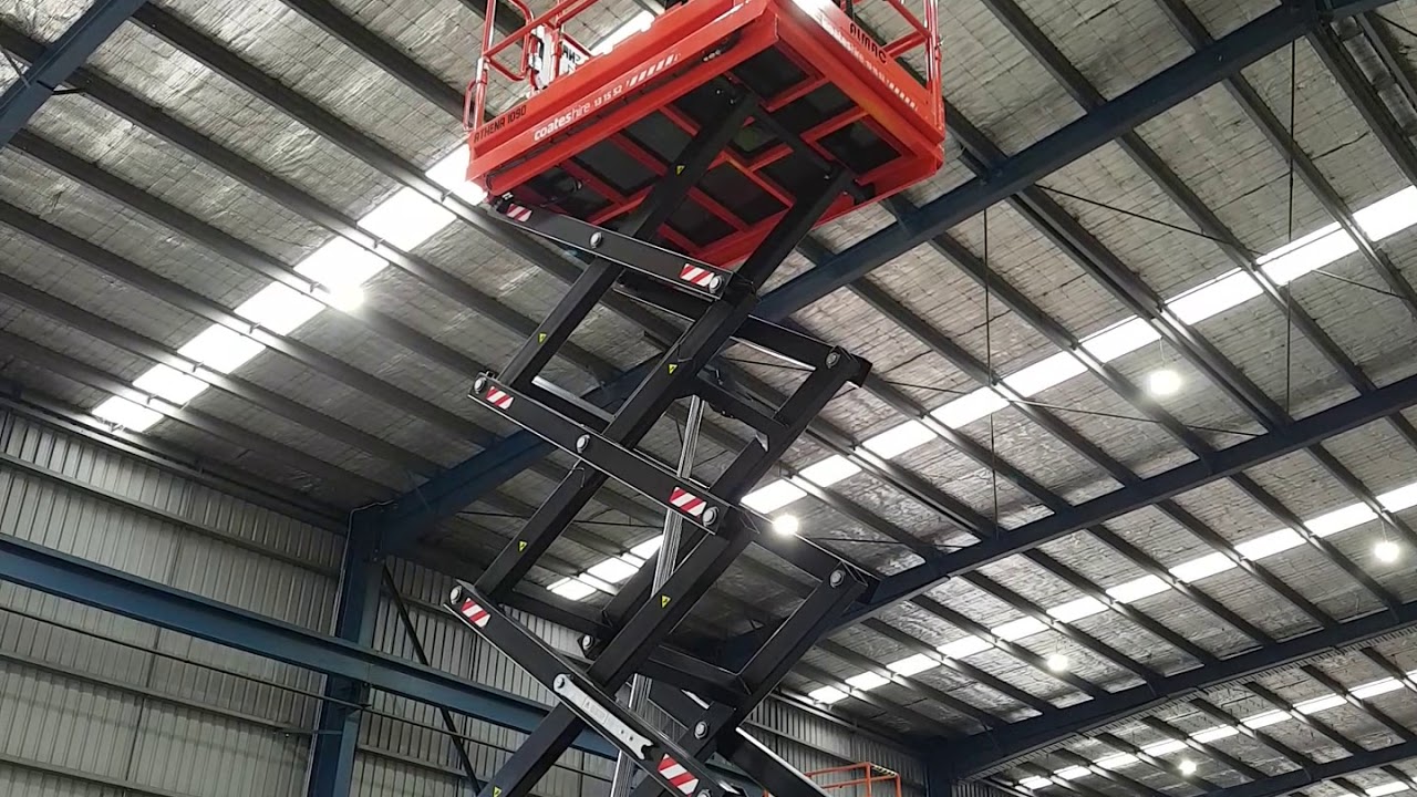 Lowering the Athena 1090 at Coates Hire