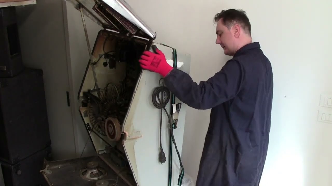 Prima parte. Restauro completo del Rockola 1484. Smontaggio