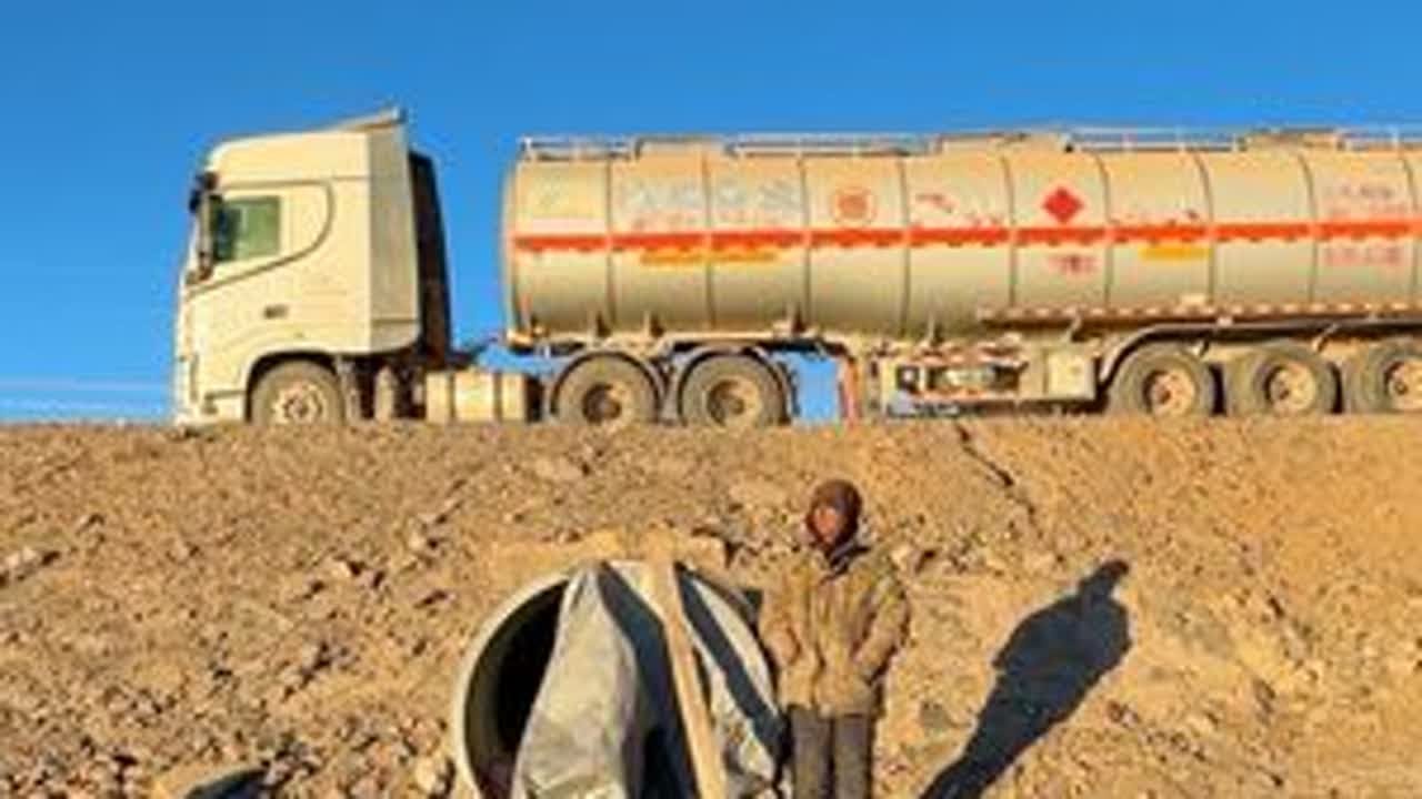 骑行青藏线109沿途有天路驿站太方便了感谢中国交建，夜晚防狼桥洞露营！#可可西里 #骑行 #青藏线 #户外 #vlog十亿流量扶持计划