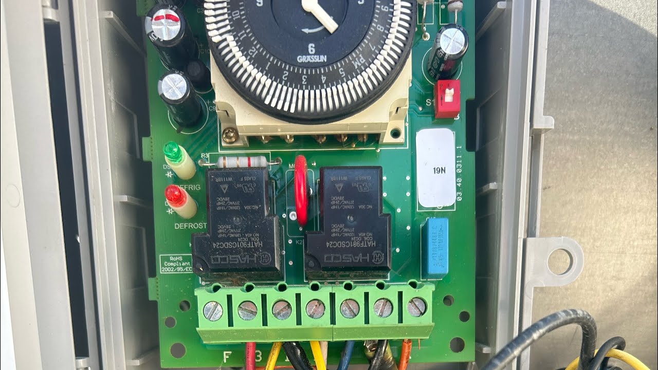 Walkin freezer quick diagnosis almost = Misdiagnosis. YouTube