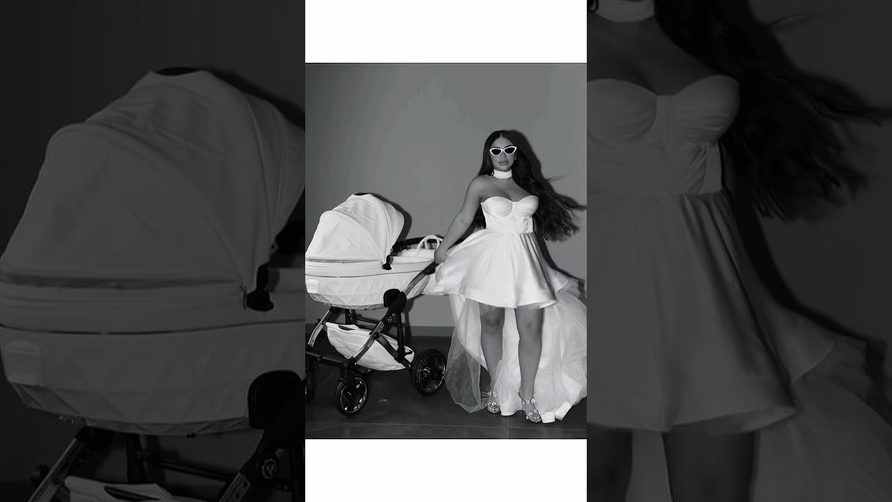 Lights. Camera. Love. ✨ #Junama #stroller #luxurypram