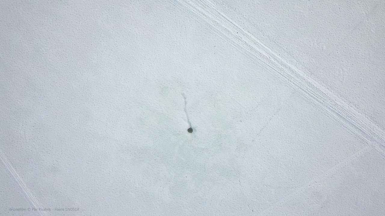 hull i isen på Rørvatnet