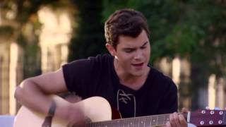 Video thumbnail of "Violetta 3 - Diego canta "Tu Foto de Verano""