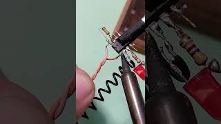 The secret of Mini Electronics Wireless AC Current Detector