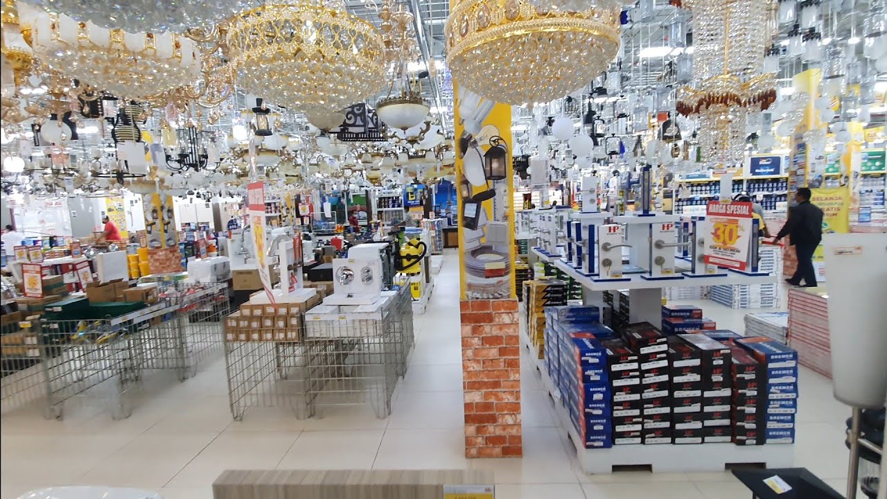 Belanja keramik dan perabot di Depo Bangunan