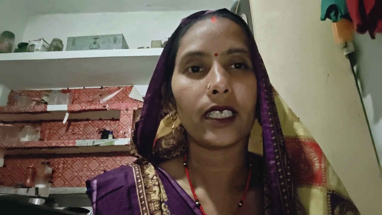 सोहर गीत मजेदार 🌿😀🙏दुवारे पे ठाढी़ ननदियां केवडिया खोला भोजी 😜😜🙏🙏 पूनम देवी लोकगीत 