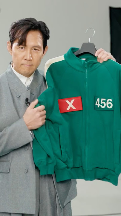 Dressed for the occasion. Squid Game Season 3 is now playing.