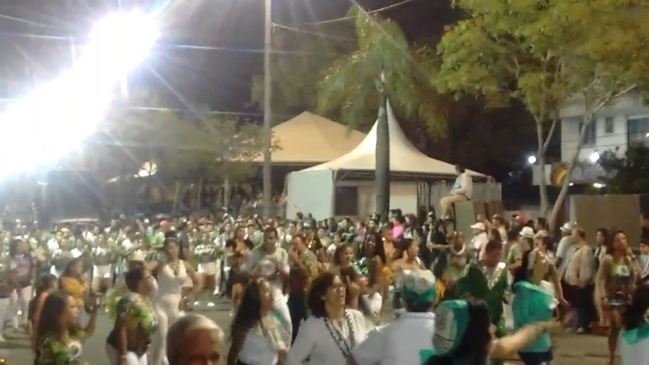 Os Rouxinóis 2017-Bateria Galáctica-Ensaio técnico