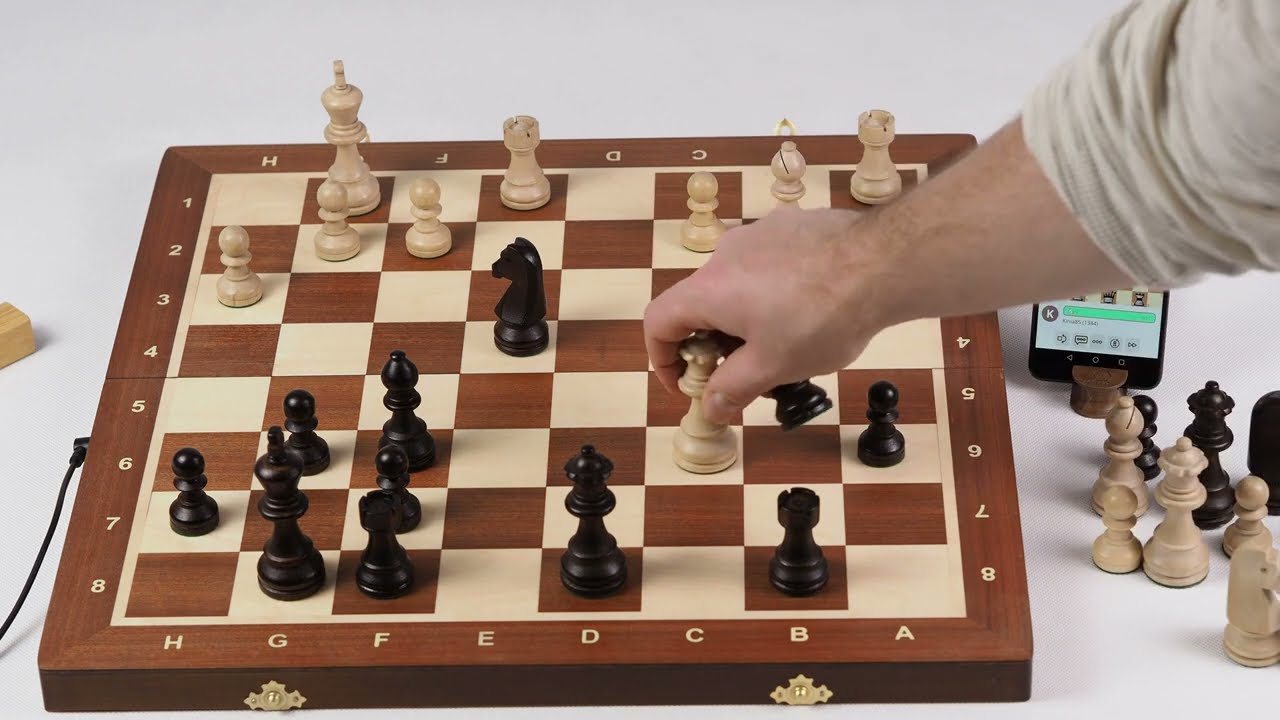 iChessOne  World's First Foldable Electronic Chessboard