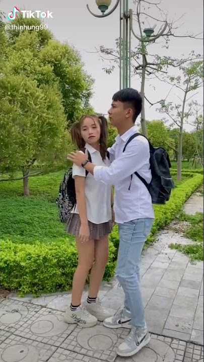 Nhìn j e êyy😂😂😂