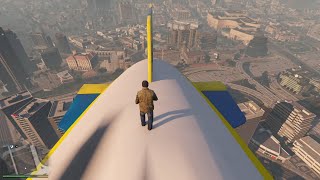 Getting on top of the Atomic Blimp - GTA V