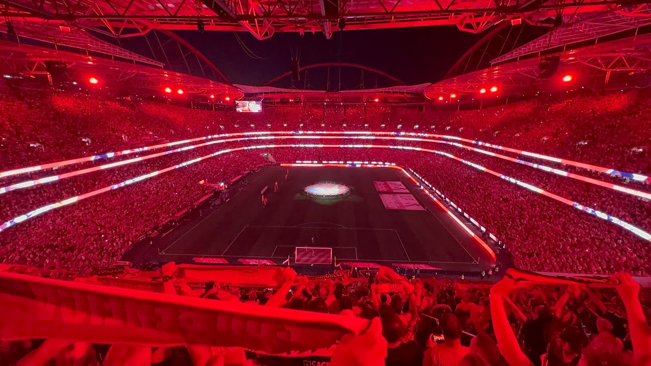 Sport Lisboa e Benfica vs Santa Clara, Nova entrada época 2024/2025 show e hino. Estreia Bruno Lage