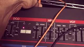 Roland Juno 106s A Quick Lesson about the Speaker