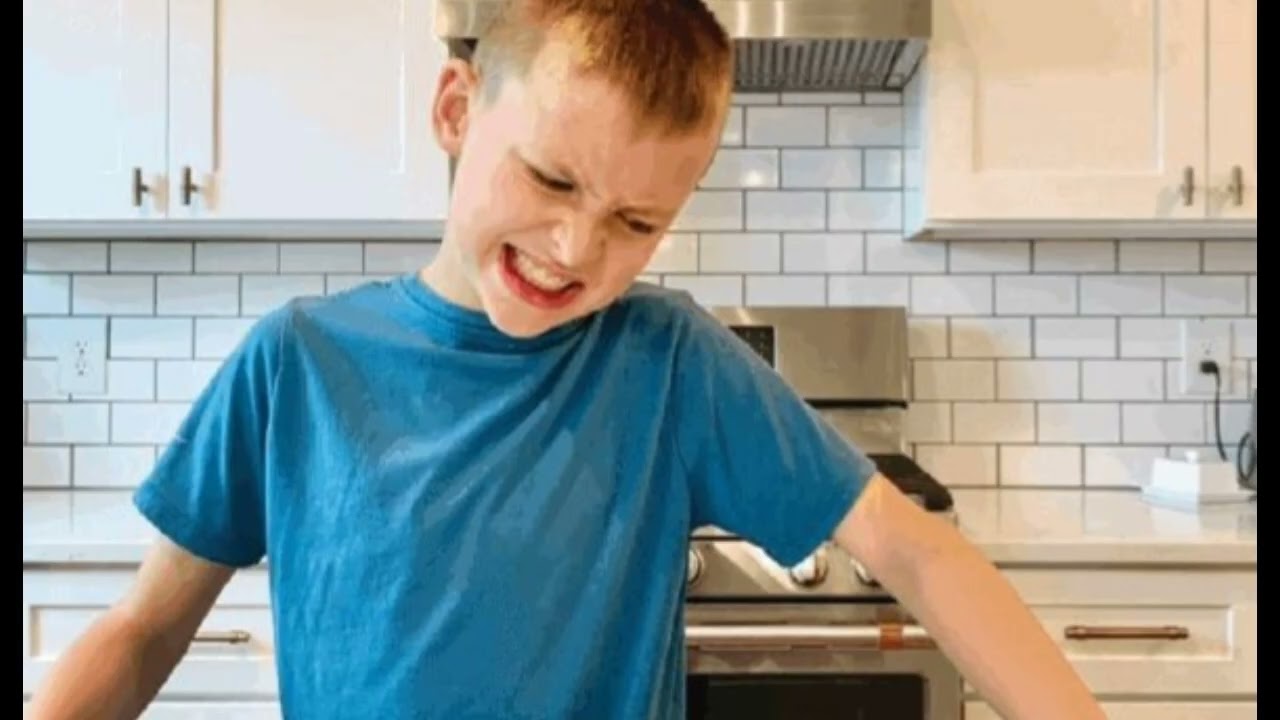 6 ልጆች ደረቅ ሣል ሲይዛቸው በቤት ውስጥ የሚደረግ መፍትሄ 6 home remedy of cough