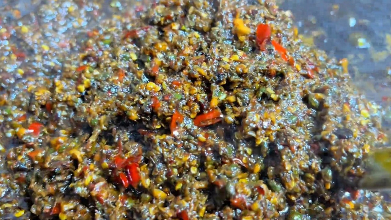 Unlock Hidden Ways to Enjoy Woodland Pepper! The mountain pepper sauce is so savory it'll make you