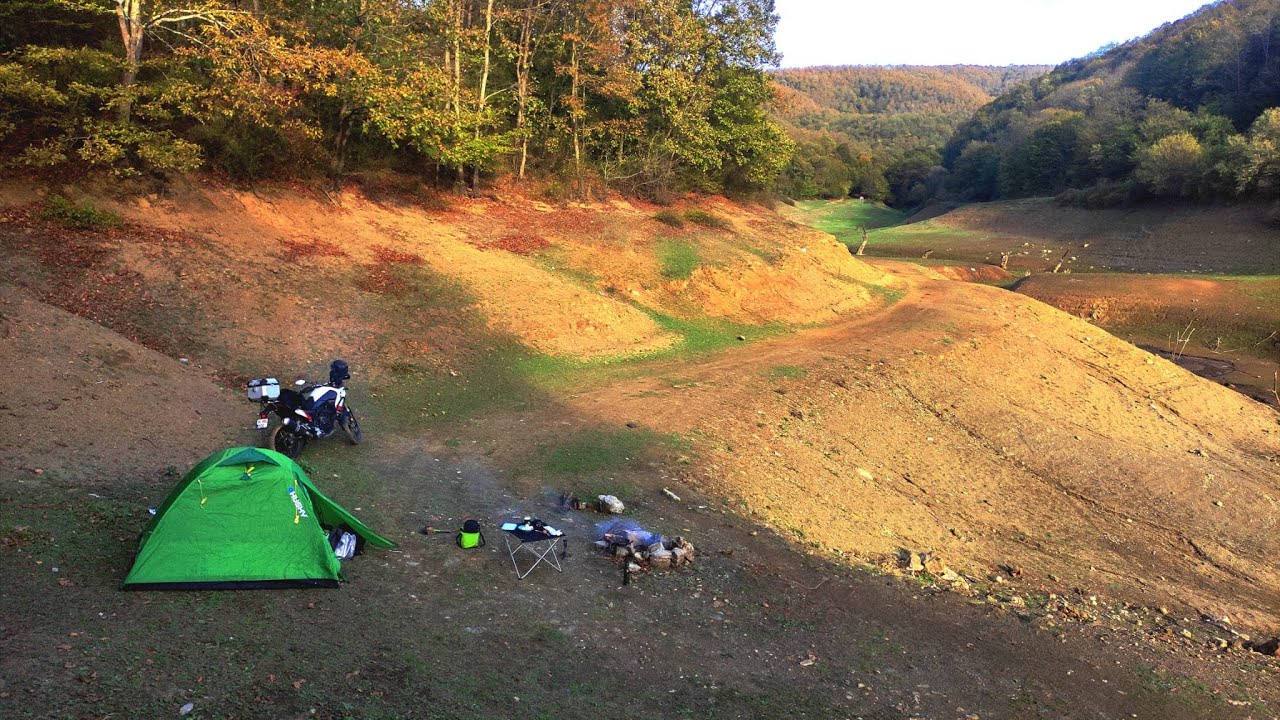 ПЕРВЫЙ ЛАГЕРЬ С МОИМ НОВЫМ МОТОЦИКЛОМ – НОЧЬ ПОСЕРЕДИ НИТУДА, ДАРЛИК ДАМ